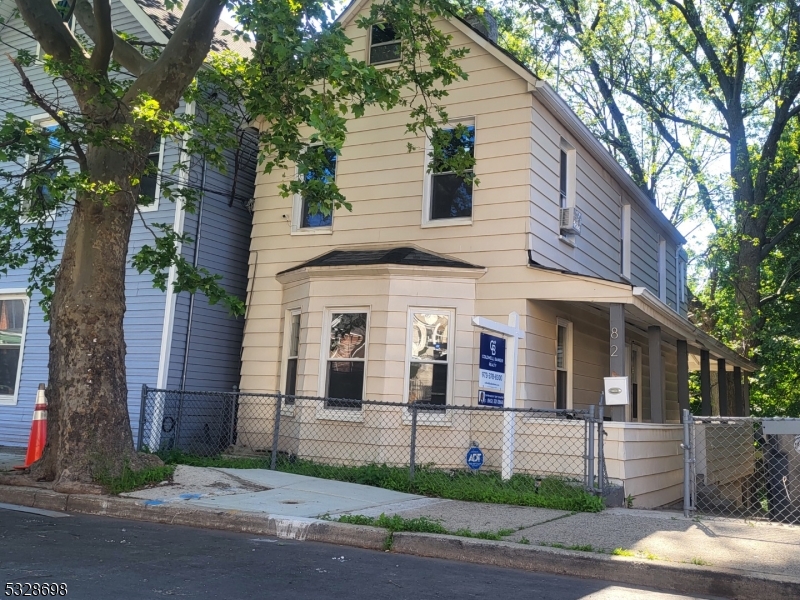 82 palm st curb