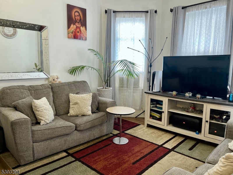 2nd Floor Living Room
