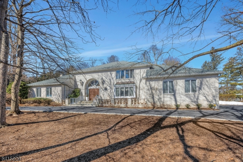 5 Bedroom Custom Manor
