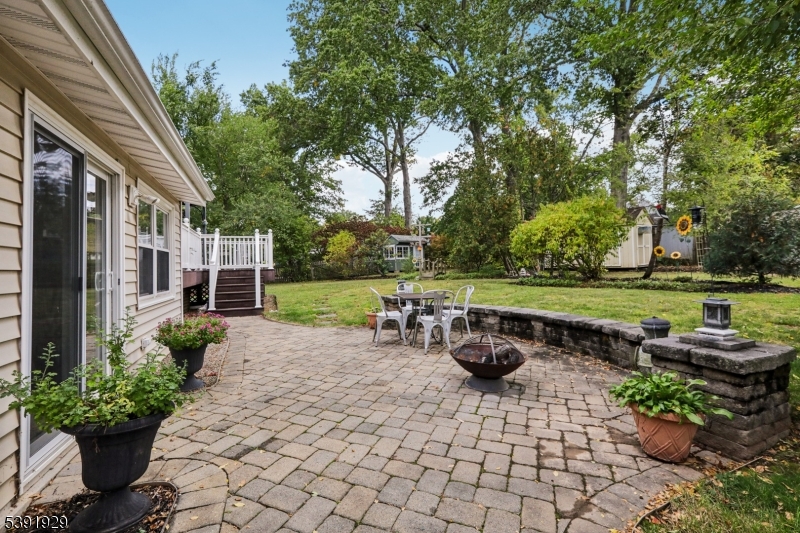 Patio w/Sitting Wall