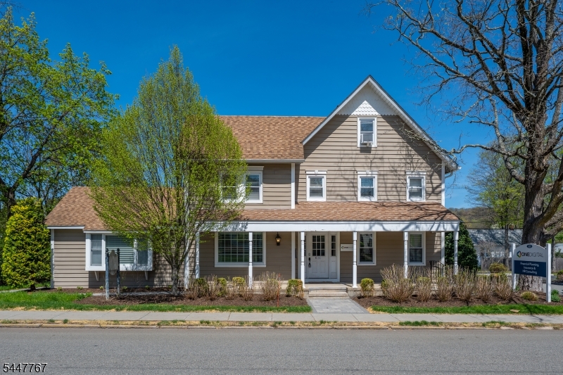 305 W Main St
