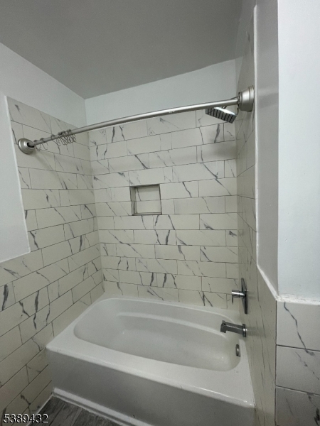 Bathtub