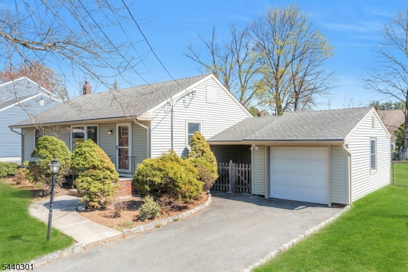 20 Kievit Road, Wayne NJ