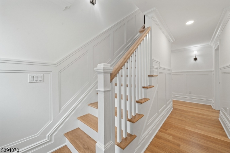 2nd Floor Landing to 3rd Floor