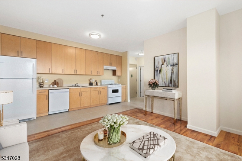 living room/kitchen