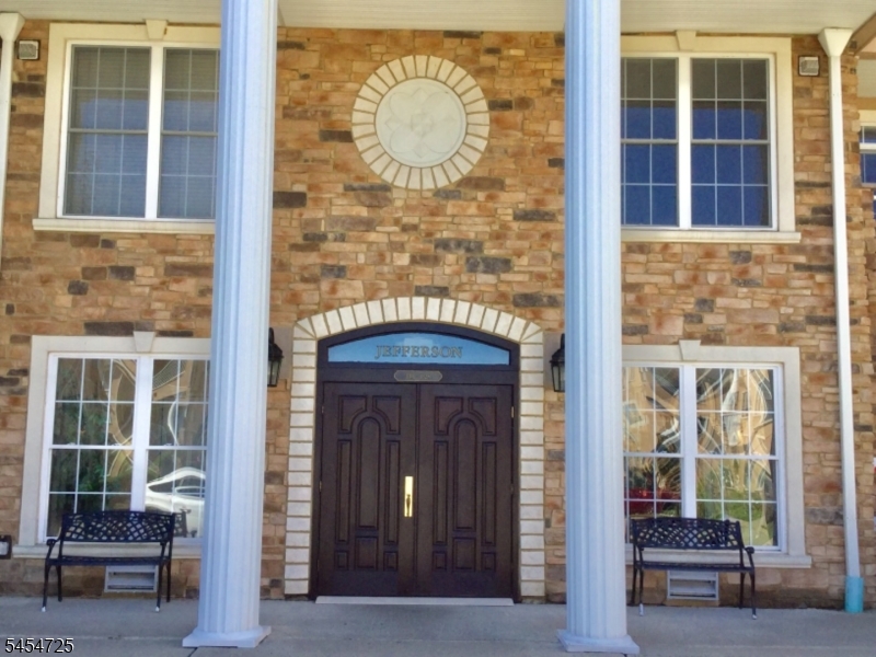 Front door Jefferson buildin