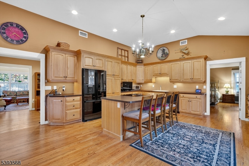 MASSIVE Kitchen