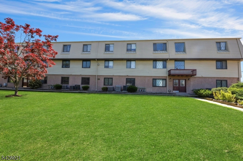 Cecilia Gardens Condominium