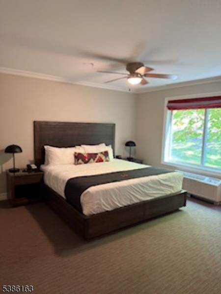 King size bed