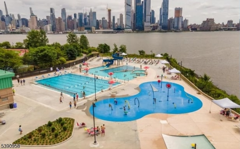 Assoc Pool