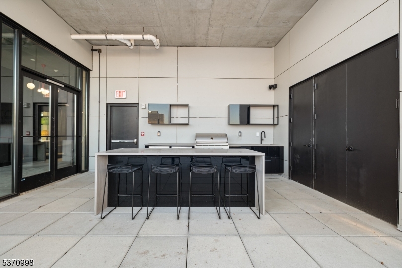 Outdoor Kitchen