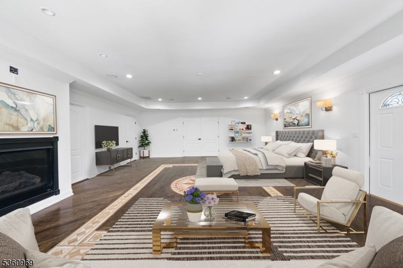Primary suite
