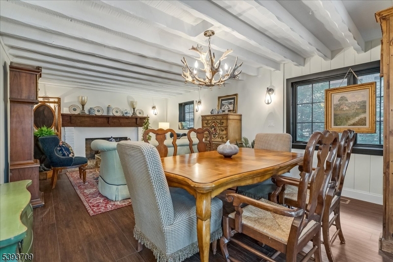 Living Room / Dining Combo