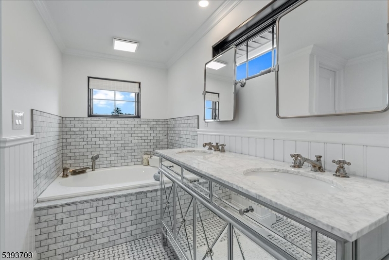 Primary Bedroom Bathroom