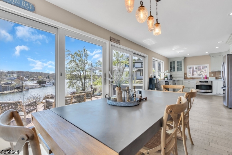Open dining area, view to lake