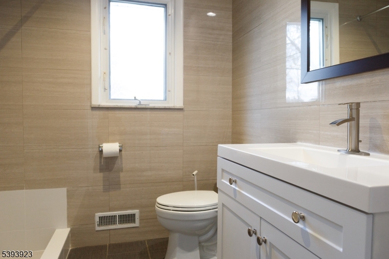 Main Bathroom View 1