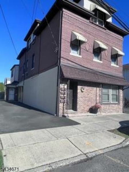 Back apt - End Unit