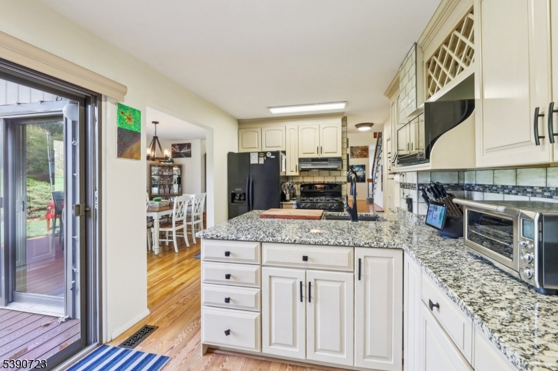 Kitchen 4