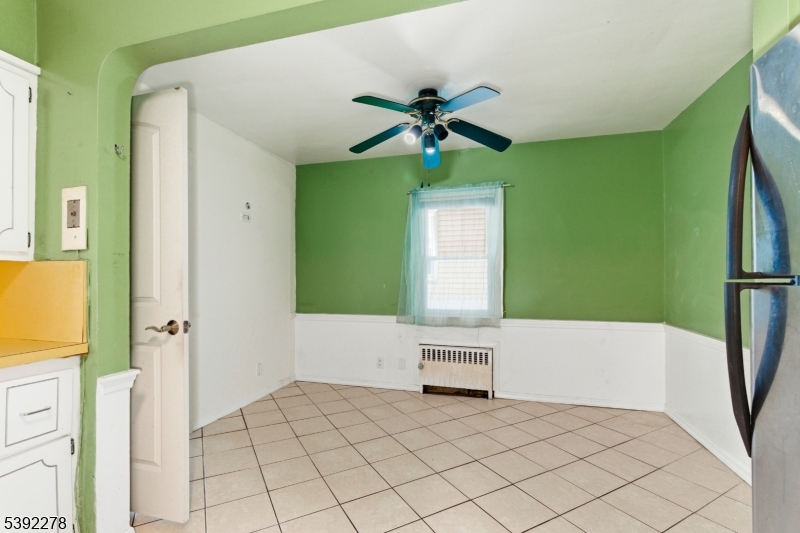Kitchen Dining Area