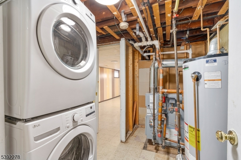 Lower Level Laundry/Uitilies