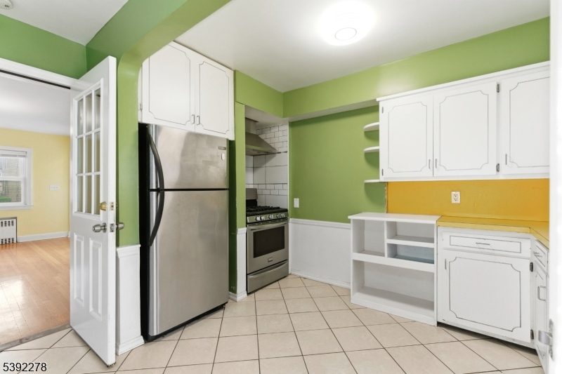 Eat-In-Kitchen