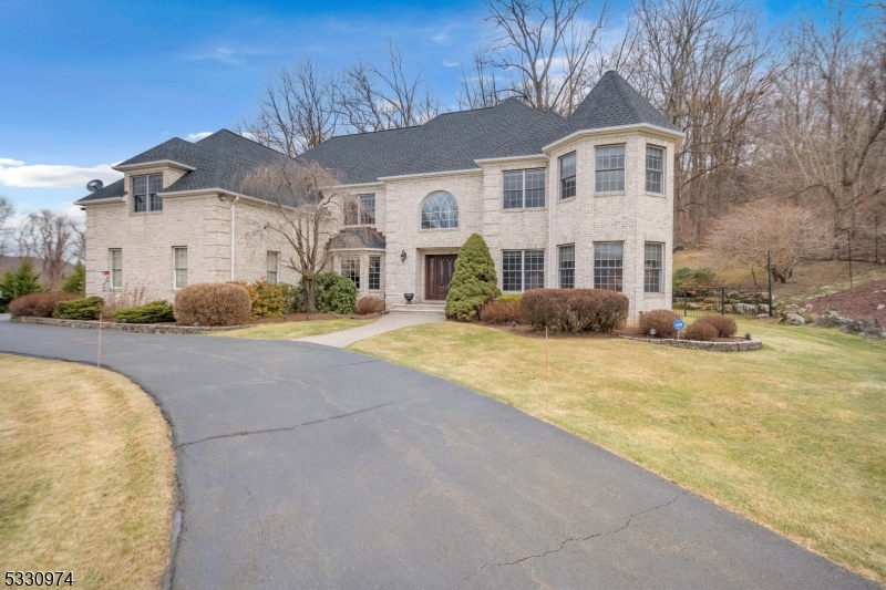 HORSESHOE BLACKTOP DRIVEWAY