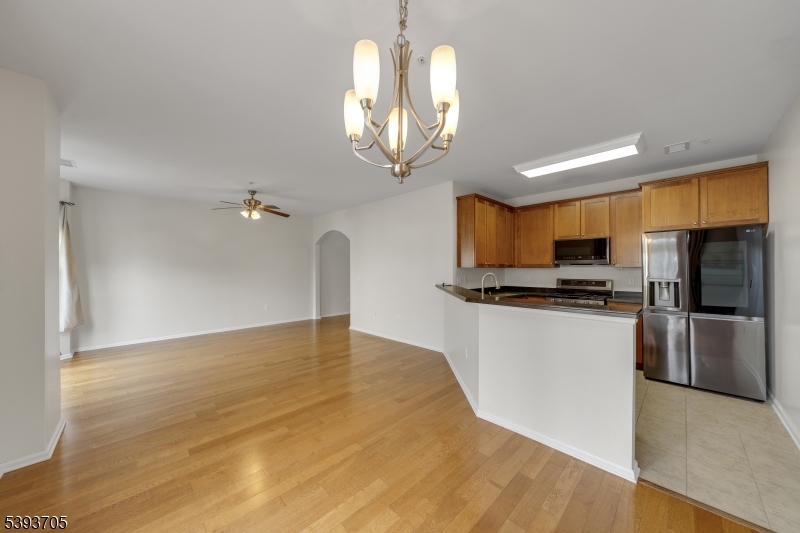 Dining.kitchen/Living