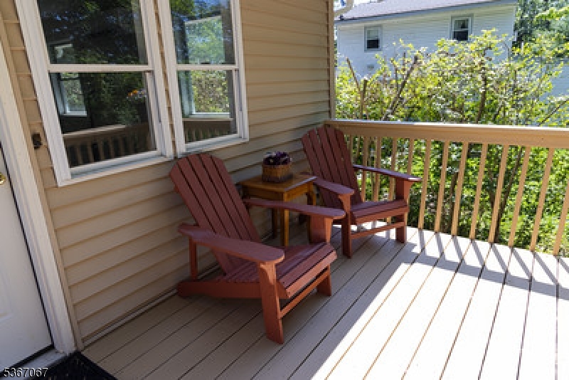 WELCOMING FRONT PORCH