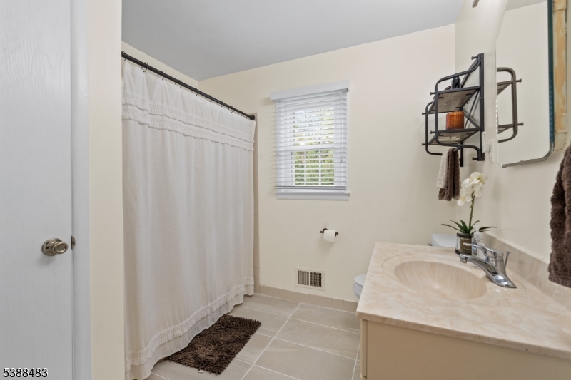 UPSTAIRS HALL BATH