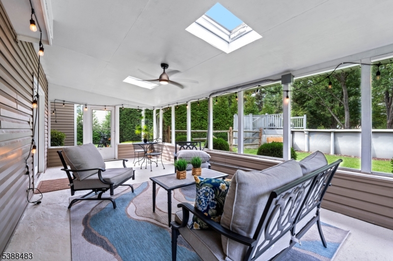 SCREENED IN PORCH