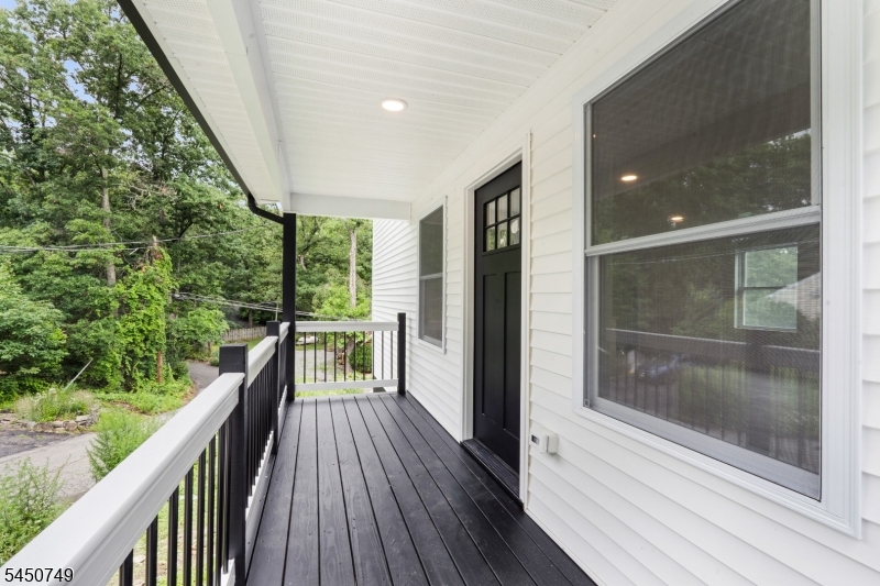 33 Allamuchy Trail