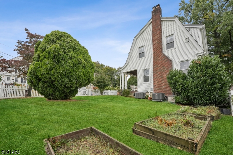 Side Yard Raised bed gardens