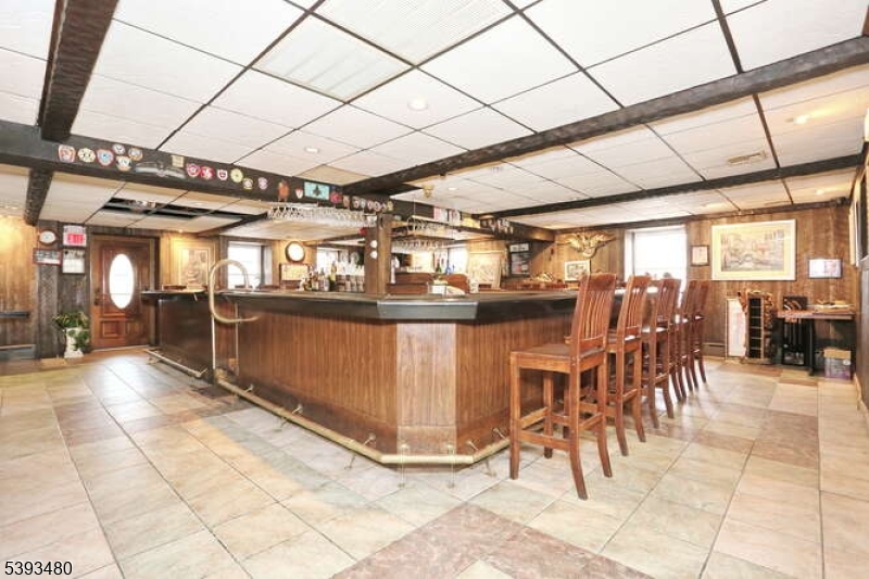 Large Bar Area