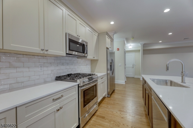 KITCH, QUARTZ CTRS, SS APPL