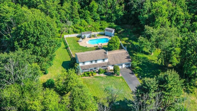 Picturesque wooded lot
