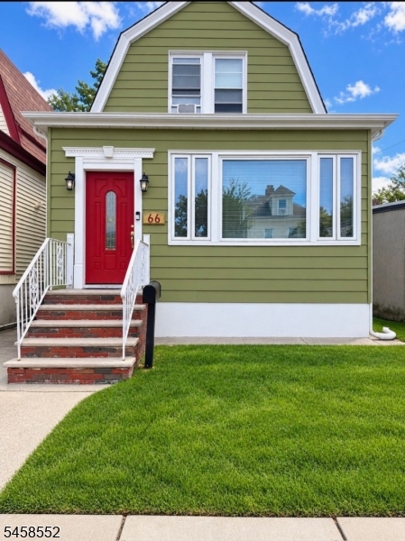 GREAT CURB APPEAL