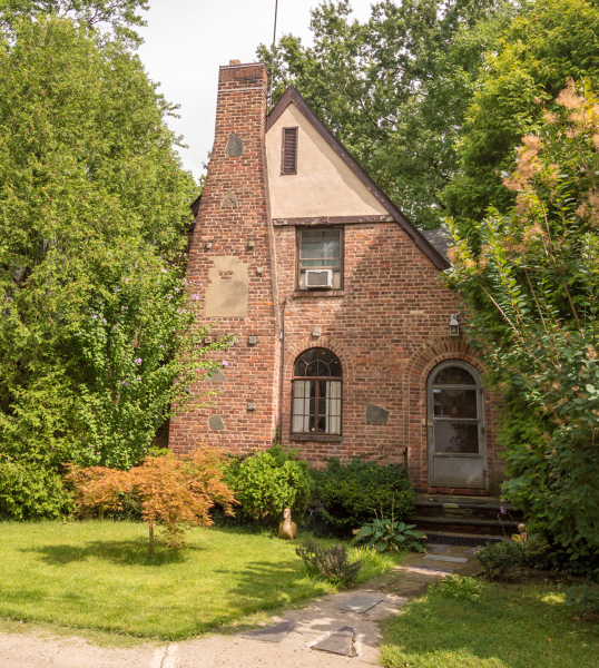 property for sale at 6 buckingham garden pkwy, maplewood