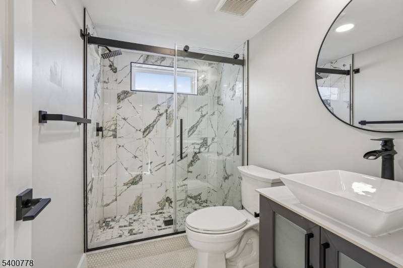 3RD FL BATH