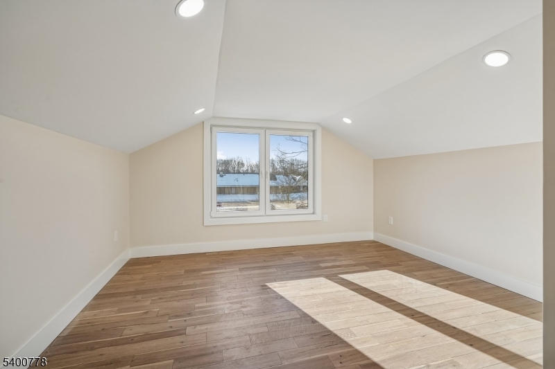 BONUS ROOM 3RD FL