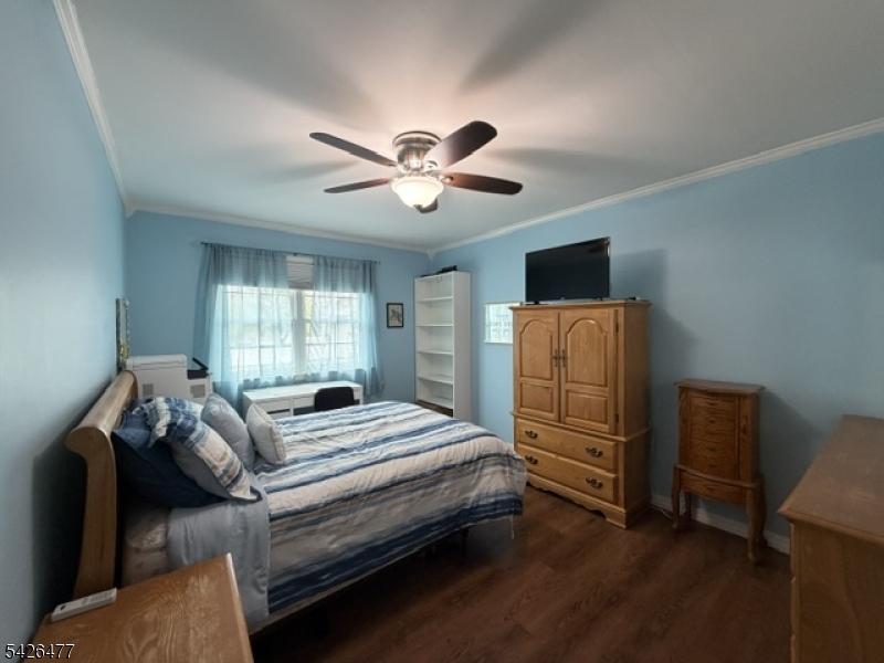 32 Brunswick Dr
