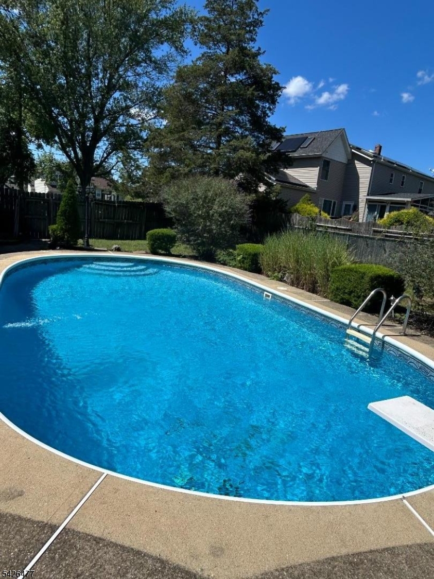 32 Brunswick Dr