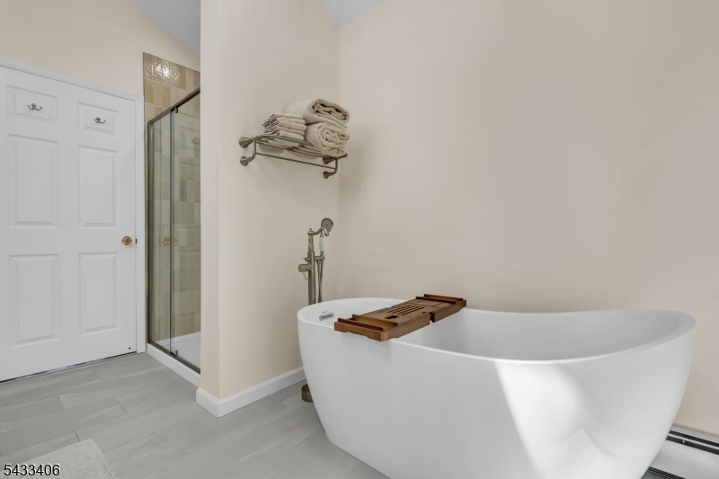 NEW PRIMARY BATH