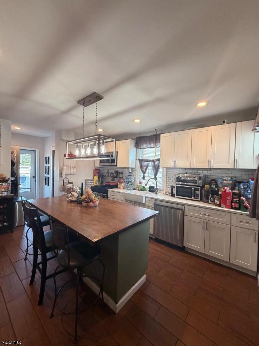 Dining kitchen