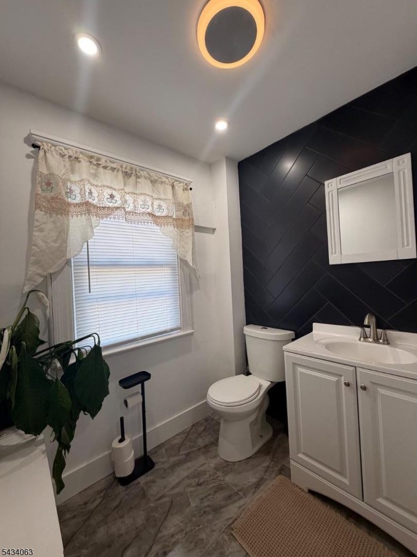 Main bathroom