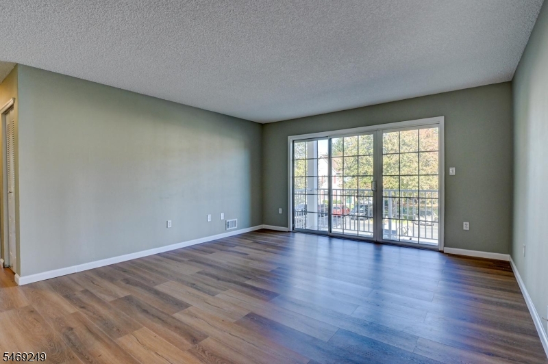 39 Lindsey Ct
