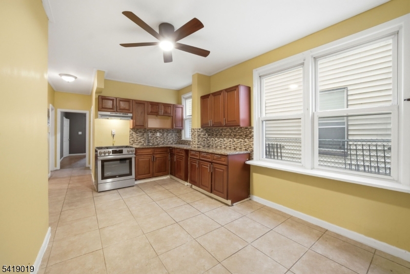 Large Eat in Kitchen