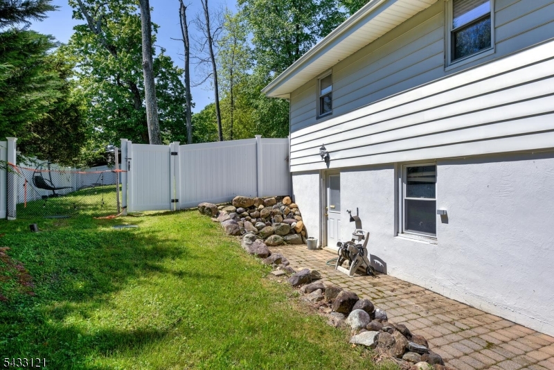 side yard