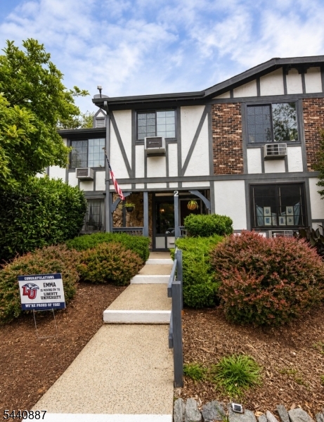 2 Terrace Dr