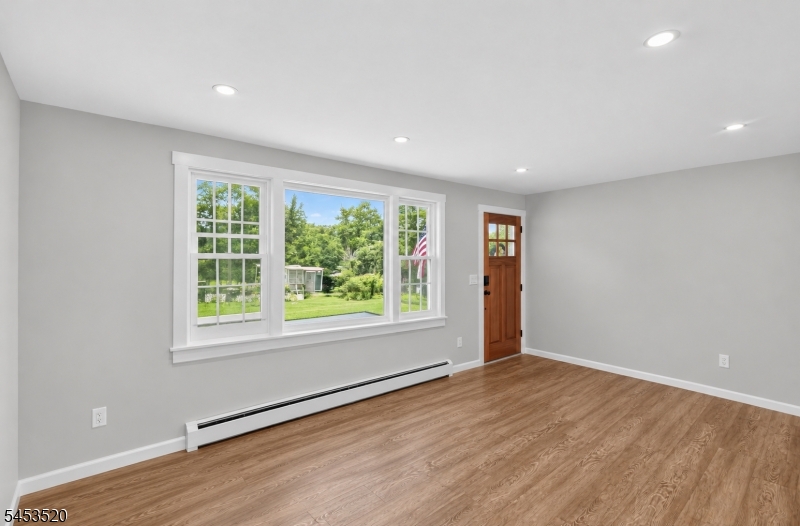 9 Frederick Pl