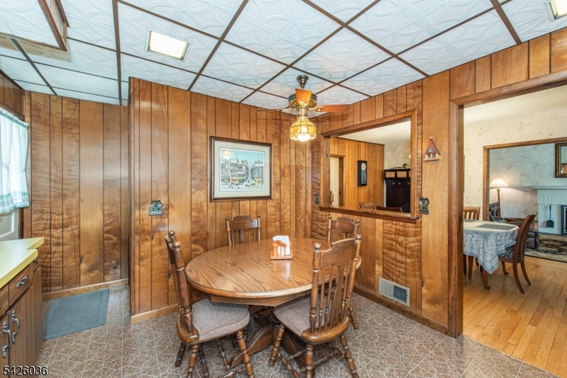 Eat In Kitchen